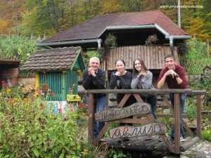 porodica-drndarevic_1024x768-730x548