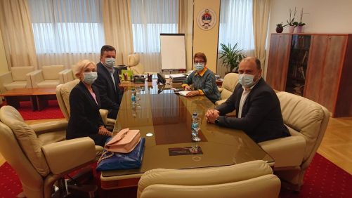 1E61BA92-1970-4DA6-96AB-EC79DD1E393B