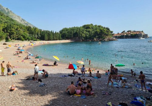 more-plaza-crna-gora-sveti-stefan-15-872x610