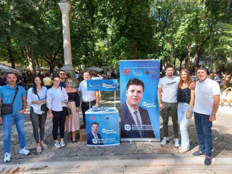 IMG-efc63d97f755bf89aca88b89f55aef5e-V-1392x1044